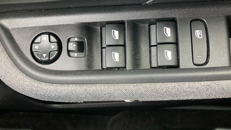 Vauxhall Frontera 83kW GS 44kWh 5dr Auto Electric Estate